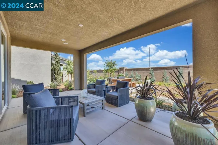 3025 Mosaic Way, Roseville, California 95747