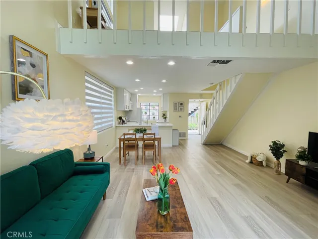 208 Pineview, Irvine, California 92620