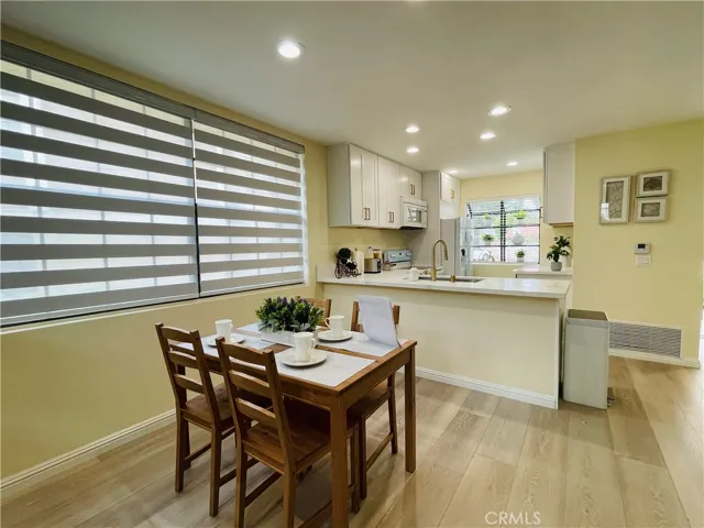 208 Pineview, Irvine, California 92620