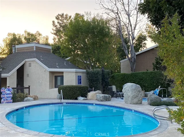 208 Pineview, Irvine, California 92620