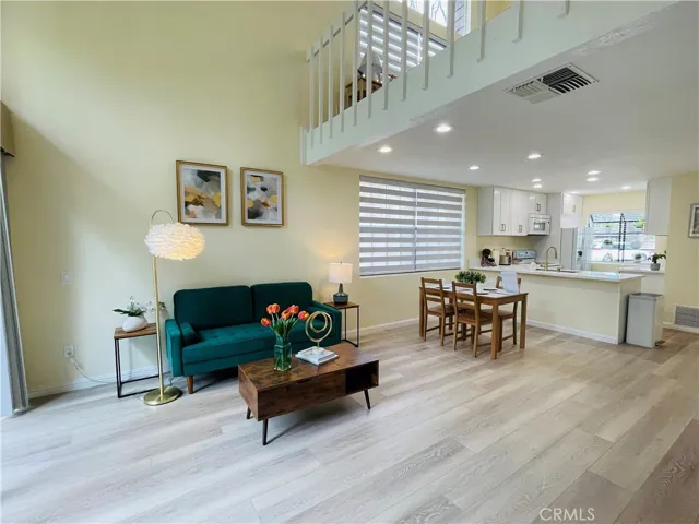 208 Pineview, Irvine, California 92620