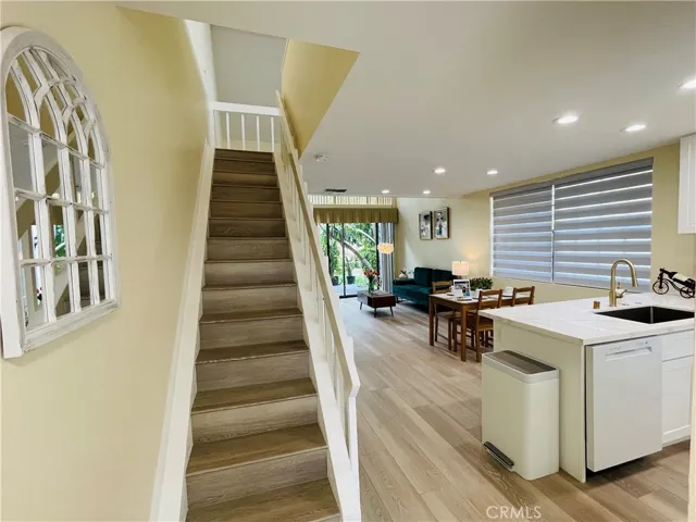 208 Pineview, Irvine, California 92620