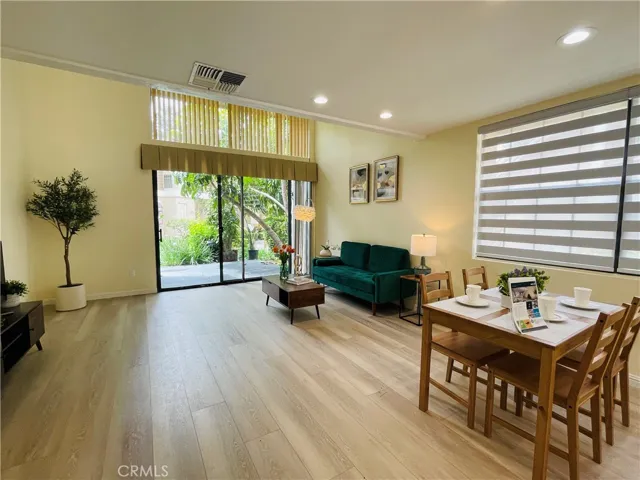 208 Pineview, Irvine, California 92620