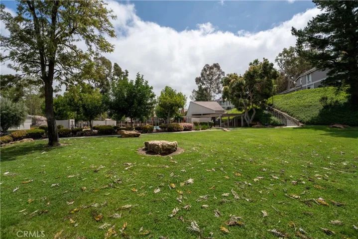 6516 E Camino Vista 2, Anaheim Hills, California 92807