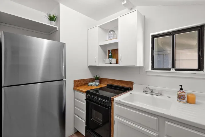 226 Kelly Lane, Santa Cruz, California 95060