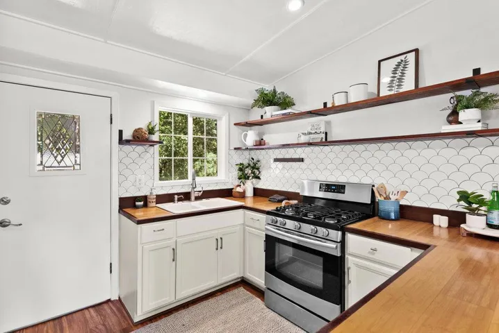 226 Kelly Lane, Santa Cruz, California 95060