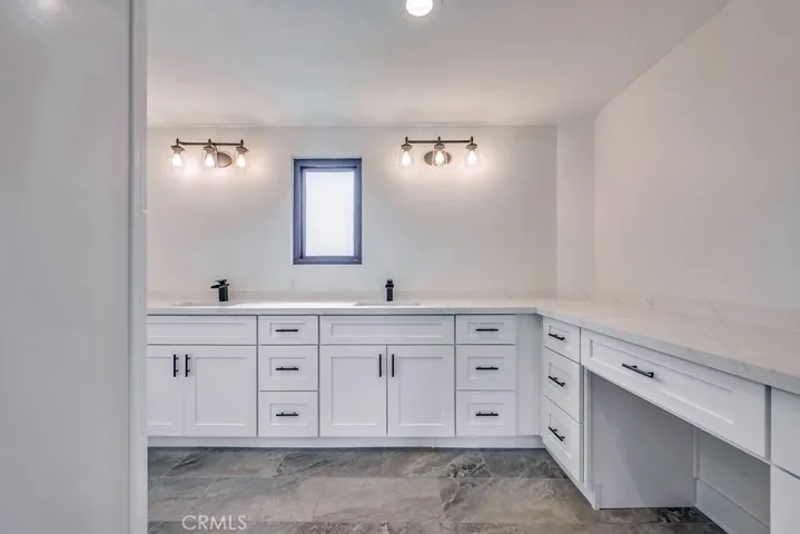 21975 Strawberry Lane, Canyon Lake, California 92587