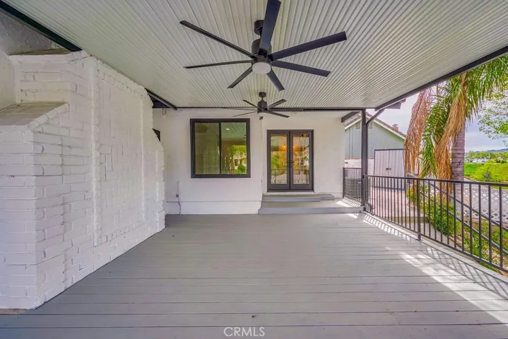 21975 Strawberry Lane, Canyon Lake, California 92587