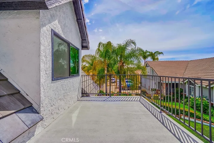 21975 Strawberry Lane, Canyon Lake, California 92587
