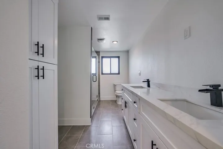 21975 Strawberry Lane, Canyon Lake, California 92587