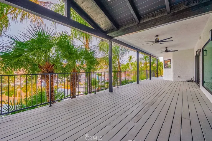 21975 Strawberry Lane, Canyon Lake, California 92587