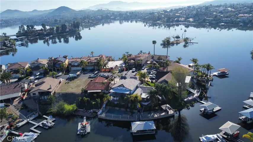 21975 Strawberry Lane, Canyon Lake, California 92587