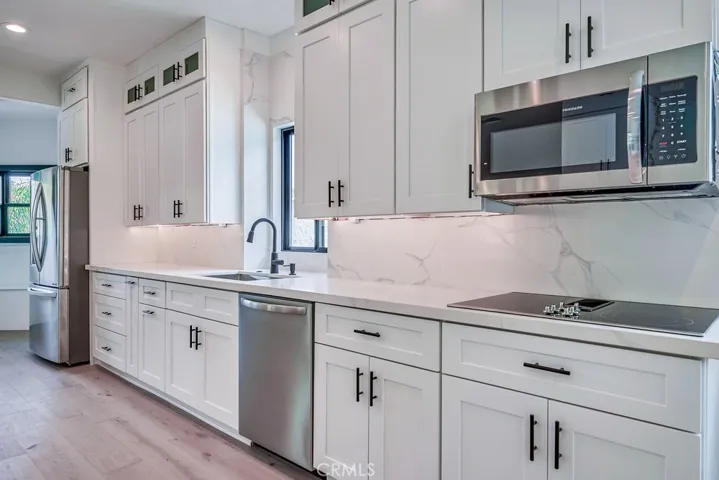 21975 Strawberry Lane, Canyon Lake, California 92587