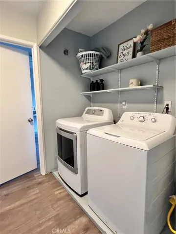 washer & dryer included