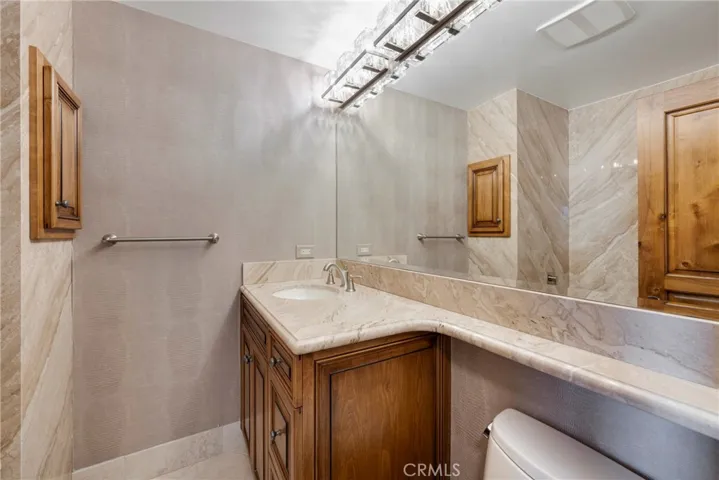 2525 Ocean Boulevard 4f, Corona Del Mar, California 92625