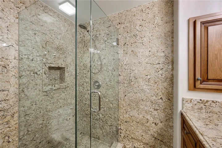 2525 Ocean Boulevard 4f, Corona Del Mar, California 92625