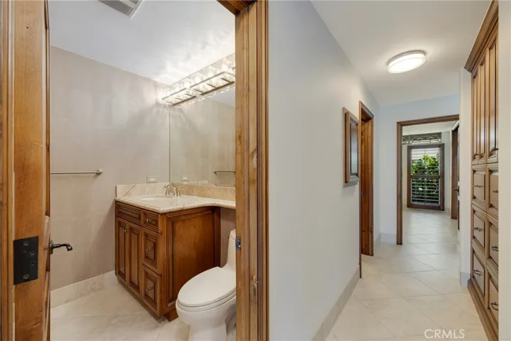 2525 Ocean Boulevard 4f, Corona Del Mar, California 92625