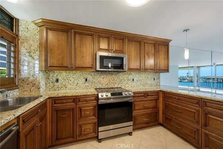 2525 Ocean Boulevard 4f, Corona Del Mar, California 92625
