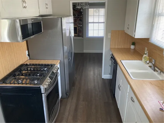 2929 N Lincoln Street, Burbank, California 91504
