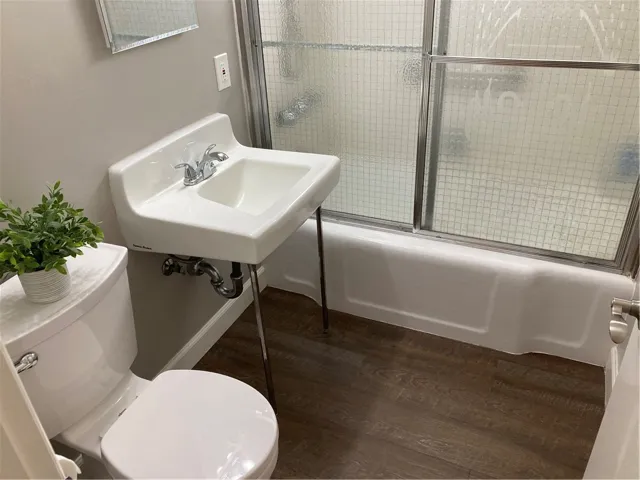 2929 N Lincoln Street, Burbank, California 91504