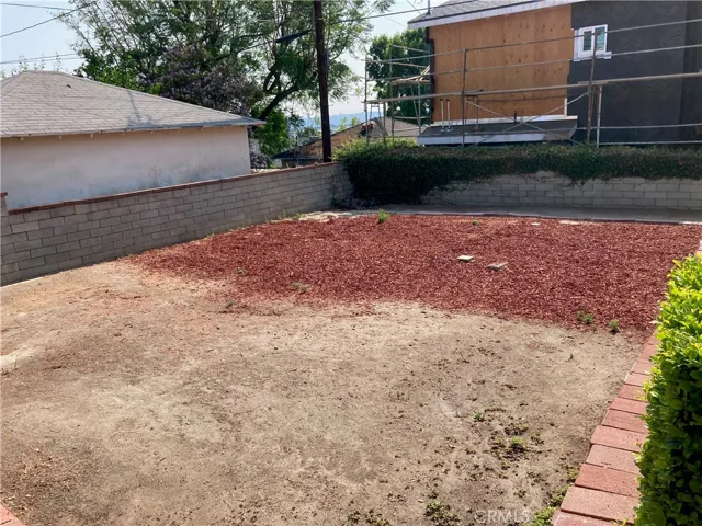 2929 N Lincoln Street, Burbank, California 91504