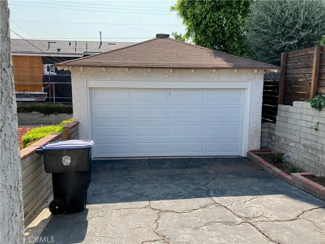 2929 N Lincoln Street, Burbank, California 91504