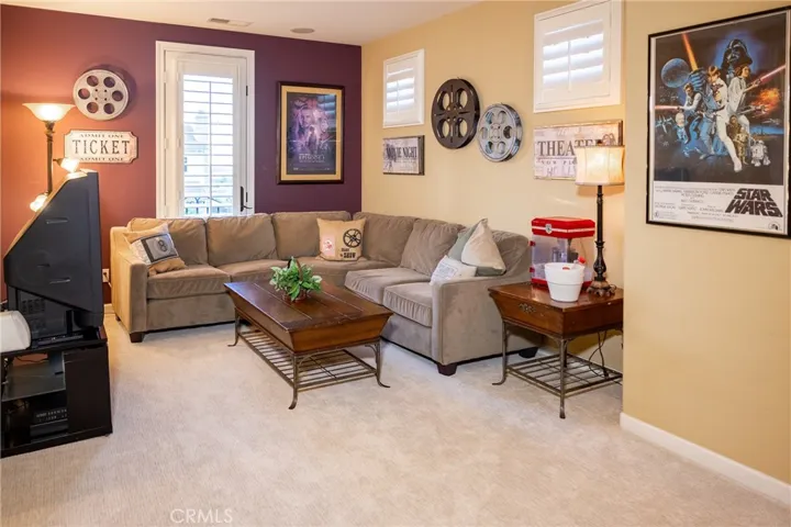 Large Loft/5th Bedroom option.