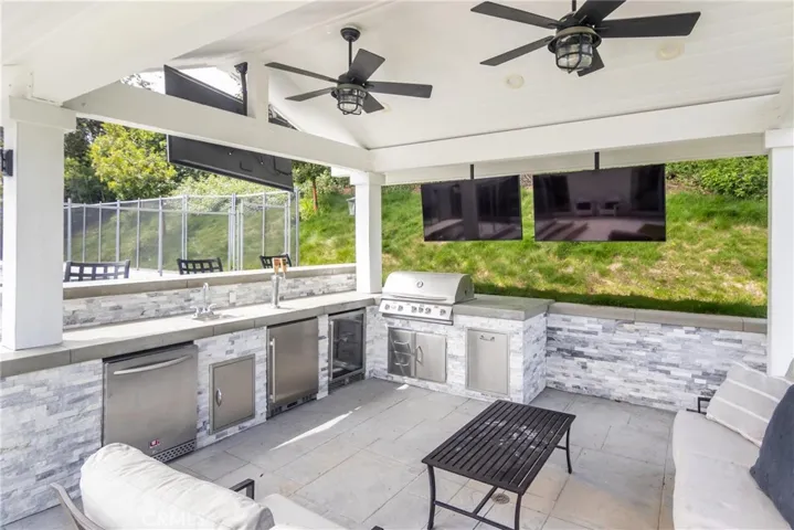 5943 Neddy Avenue, Woodland Hills, California 91367