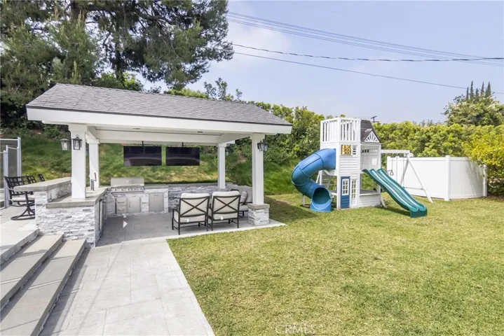 5943 Neddy Avenue, Woodland Hills, California 91367