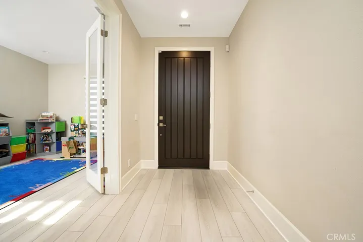 208 Villa Ridge, Irvine, California 92620
