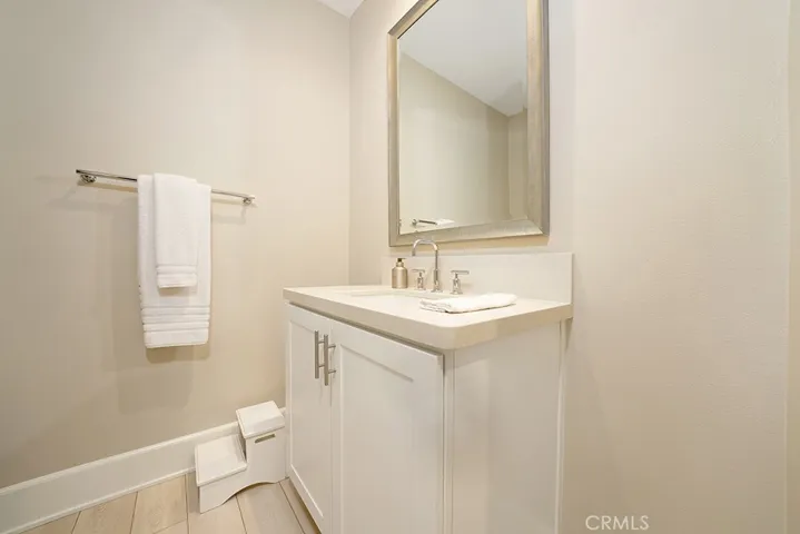 208 Villa Ridge, Irvine, California 92620
