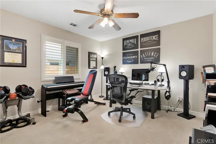 6055 Medinah Street, Fontana, California 92336
