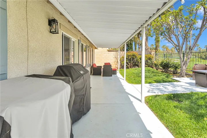 6055 Medinah Street, Fontana, California 92336
