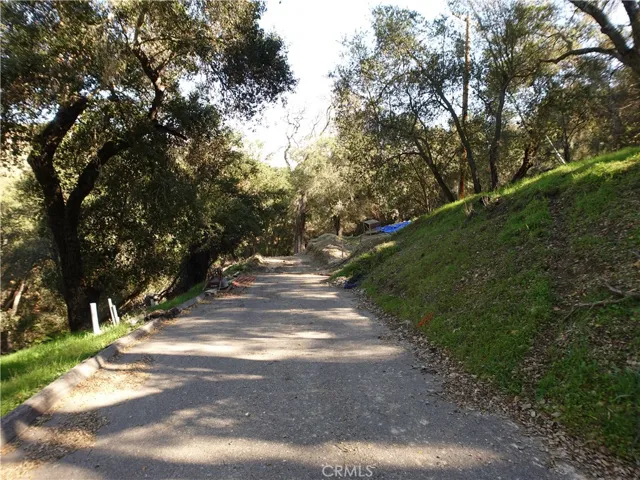 Entry to lot over shared road w/Lot 5
