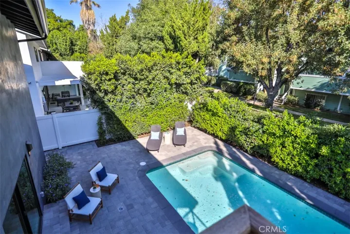 5810 Mammoth Avenue, Valley Glen, California 91401
