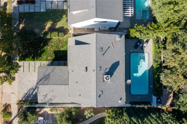 5810 Mammoth Avenue, Valley Glen, California 91401