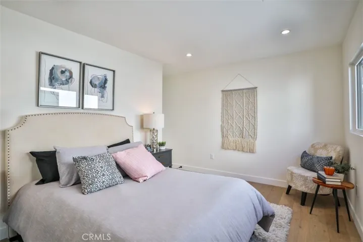 5810 Mammoth Avenue, Valley Glen, California 91401