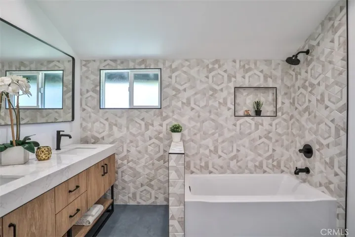 5810 Mammoth Avenue, Valley Glen, California 91401