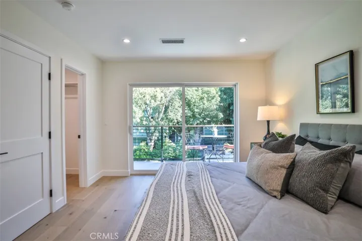 5810 Mammoth Avenue, Valley Glen, California 91401