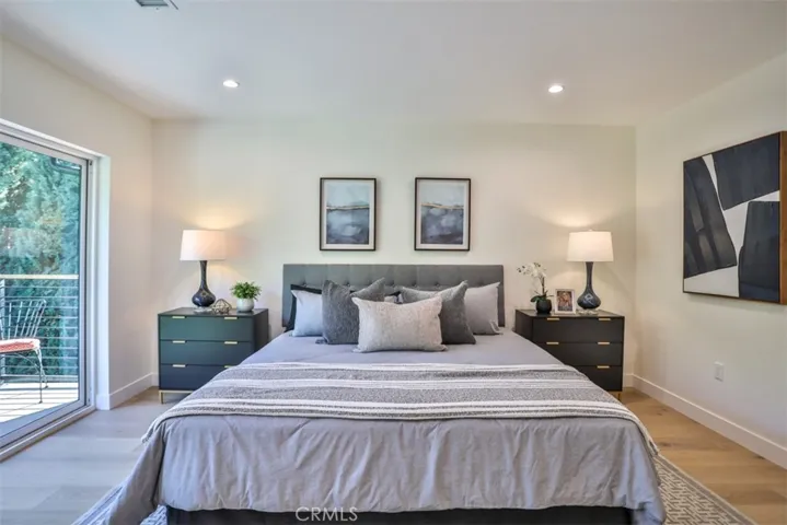 5810 Mammoth Avenue, Valley Glen, California 91401