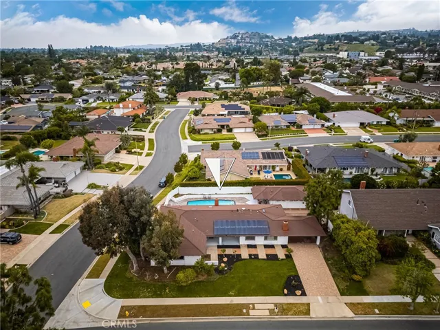 18961 Castlegate Lane, Santa Ana, California 92705