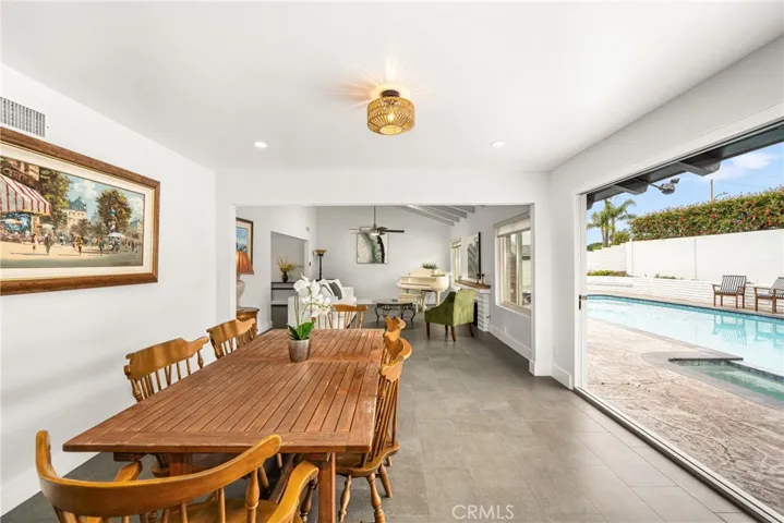 18961 Castlegate Lane, Santa Ana, California 92705