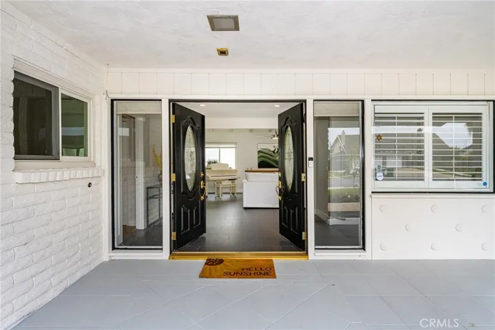 18961 Castlegate Lane, Santa Ana, California 92705