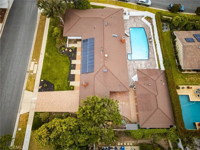 18961 Castlegate Lane, Santa Ana, California 92705
