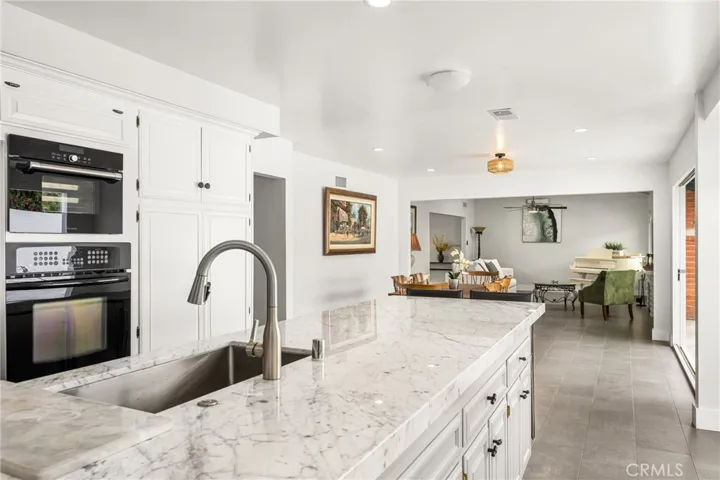 18961 Castlegate Lane, Santa Ana, California 92705