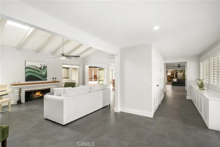 18961 Castlegate Lane, Santa Ana, California 92705