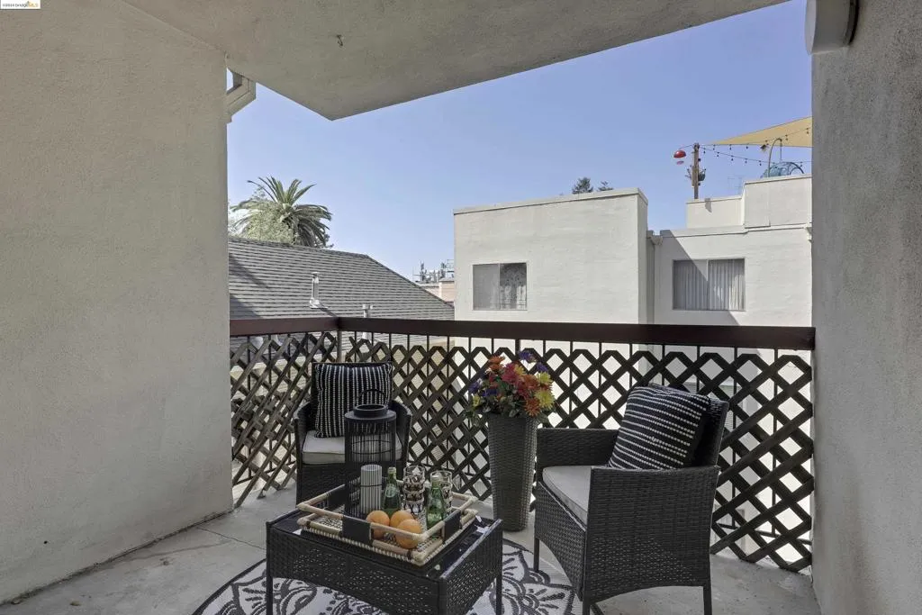 155 Pearl Street 308, Oakland, California 94611 home-pic-19
