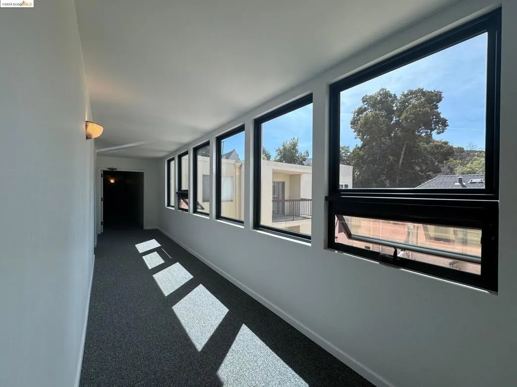 155 Pearl Street 308, Oakland, California 94611 home-pic-34