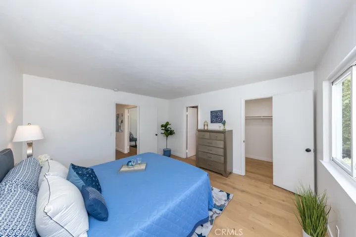 Another view of the room