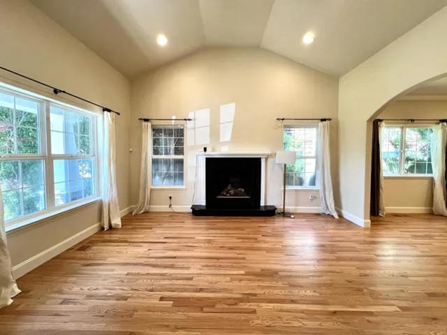 3493 South Court, Palo Alto, California 94306